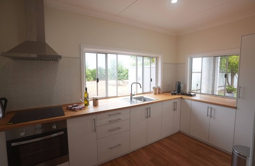 Leeton Cottage | Unique Cottage in orchard setting - quiet, peaceful setting close to town