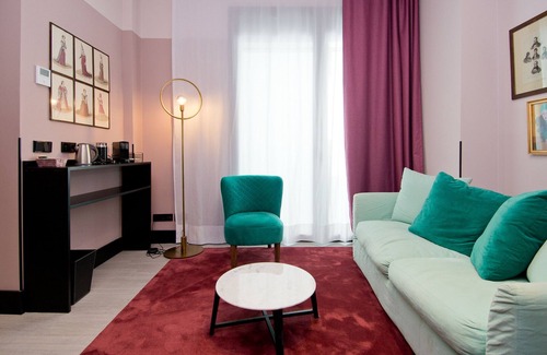 Cortes Apartment | Unique Design Apartment in Barrio las Letras