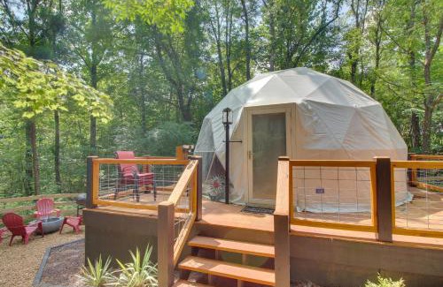 Sparta Apartment | Unique Dome Home with Deck in Smoky Mountains