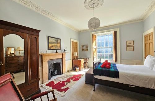 New Town Apartment | Unique Edinburgh New Town Apartment near Princes Street