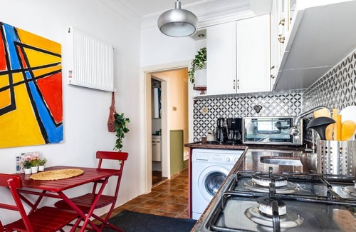 Tophane Apartment | Unique Flat w Balcony 5 min to Istiklal Street