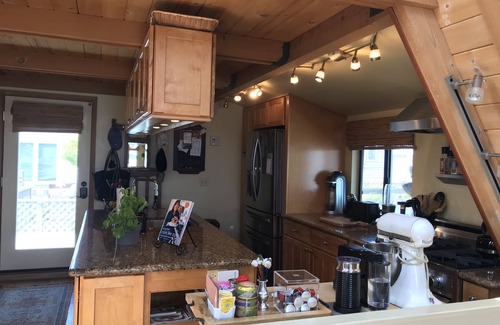 Marin City Boat Rental | Unique floating home on Richardson Bay