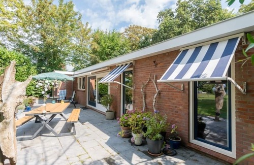 Renesse House | Unique green location at only a 3-minute walk from one of the most beautiful beaches in the Netherla