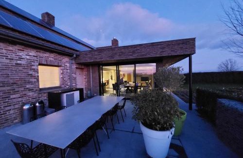 Poperinge House | Unique Holiday Home in Haringe
