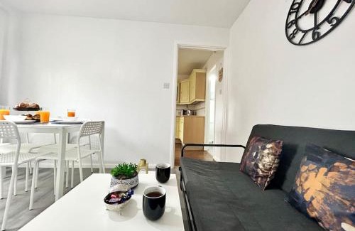 Great Houghton Apartment | Unique Indian Inspired Townhouse