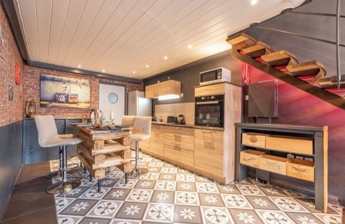 Le Puy-en-Velay Apartment | Unique industrial loft in city center 130m2, 3 bedrooms, ideal for a family