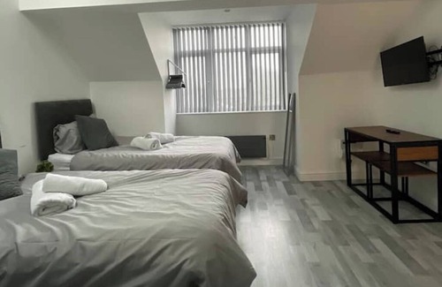 Manchester Apartment | UNIQUE Loft 8min to CITY★Work&Leisure★FREE Parking