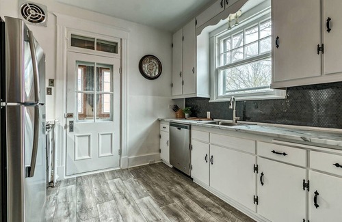Montcalm Apartment | Unique, newly renovated and spacious 1600 square foot apartment.
