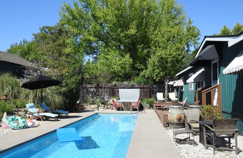 Douglas Flat Apartment | Unique Property: pool, hot tub, gardens, koi ponds, game building!