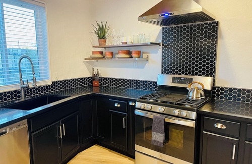 Desert Hot Springs House | Unique Round House w/Fire Pit