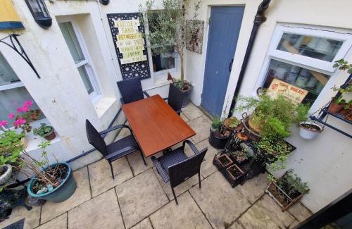 Folkestone Apartment | Unique seafront 2 bedroom 2 bathroom apartment