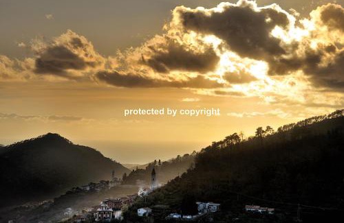 Velva Villa | Unique Seaview Retreat