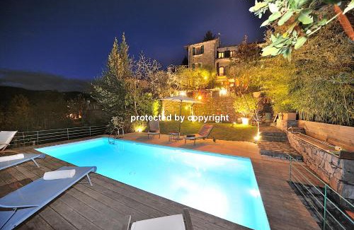 Velva Villa | Unique Seaview Retreat