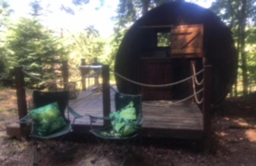 Domfront en Poiraie House | Unique & serene 1-Bed Cabin close to Domfront