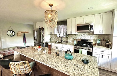 Mar Lee House | Unique, Serene Space, Awesome Locale! 5mls to downtown&stadiums, 10 to RedRocks!