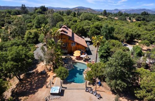 Lakeport House | Unique Stay! Pool, Hot tub, Game Room, Views