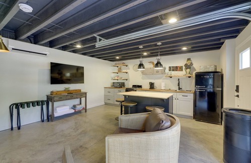 Loveland Apartment | Unique Studio on Obanyon Creek in Dtwn Loveland!