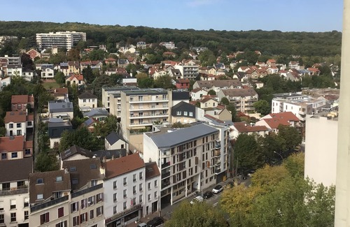 Chaville Apartment | Unique view 15mn from Paris in safe and green neighborhood - spa and fiber wifi