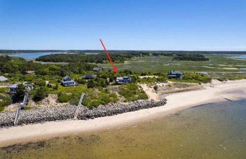 Wellfleet House | Unique waterfront home with stunning views