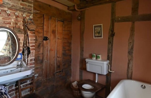 Laxfield House | Uniquely beautiful,comfortable yet rustic home from home.