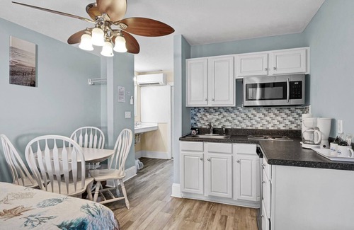 Surf City Hotel | Unit 104D at Tiffany's Motel
