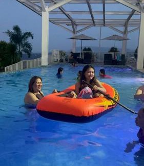 Cagayan de Oro House | Unit 1111 Cozy New Penthouse with free WIFI, swimming pool, gym, fully air condition