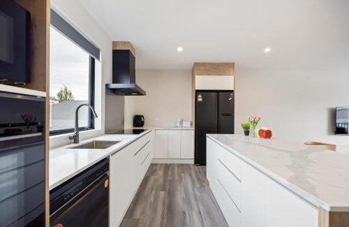 Christchurch City Centre Apartment | Unit 2 New Central Stay Near Christchurch Best