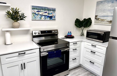 Lauderdale-by-the-Sea Hotel | Unit 2B 3 Bedroom/3 Bath Penthouse Sleeps 10