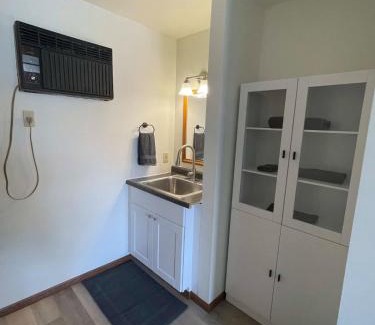 Wisconsin Dells Apartment | Unit 4 - Stand Rock Studios