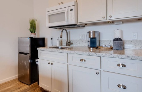 Wailuku Apartment | Unit 9 Maui Ohana Modern Studio