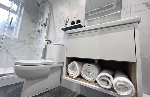 Trafford Bed & Breakfast | United Home B&B