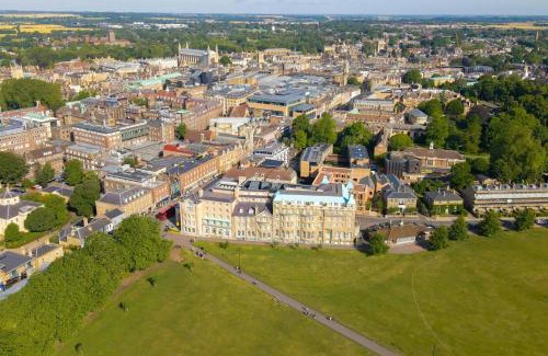 Cambridge City Centre Hotel | University Arms, Autograph Collection