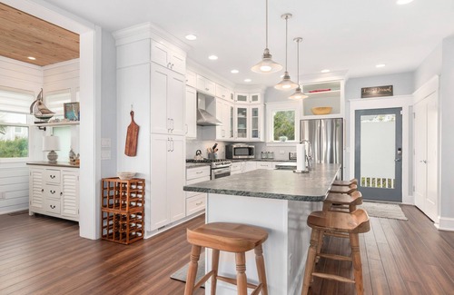 Flora's Bluff House | Unmatched Oceanfront Elegance - Ensuite Privacy, Gourmet Kitchen, Both Clubs & More!