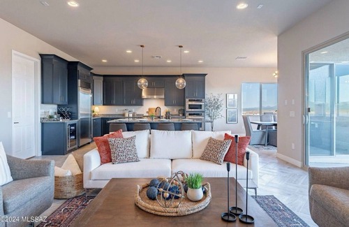 Las Campanas House | UNOBSTRUCTED MOUNTAIN VIEWS! NEW 3-bedroom house. Access to Green Valley Rec!