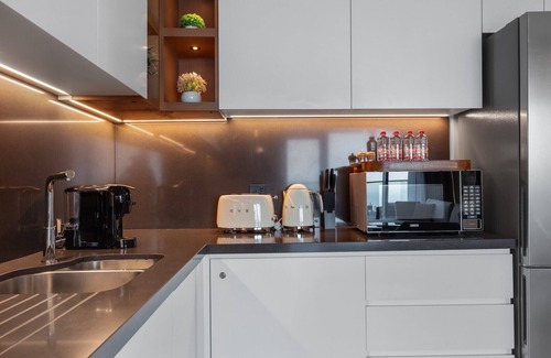Dubai Marina Apartment | Unparalleled Luxury 2BR - Marina View