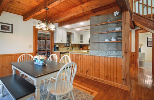 Ellijay Cabin | Unplug & Unwind w/Mountain Views! Pet Friendly, Close to Orchards, Firepit!