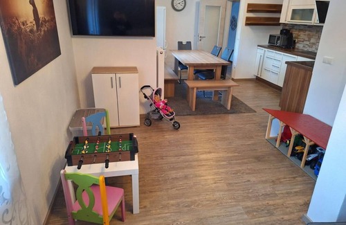 Lam Apartment | Unsere Ferienwohnung "auszeit" mit 160 qm Befindet Sich im Dachgeschoß und Bietet Platz für 10 Erwachsene und 2 Kinder