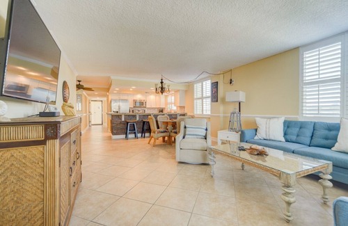 Crescent Beach Condo | Unsurpassed oceanfront beauty.