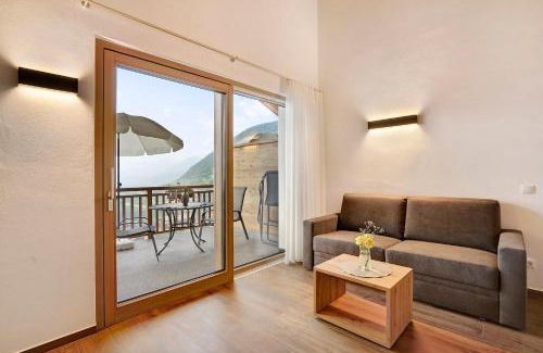 Lagundo Apartment | Unterötzbauerhof - Fewo Rosenblick
