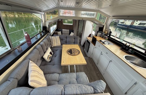 La Ferte-sous-Jouarre Boat Rental | 🌿 Unusual overnight stay aboard Le Viking - Disconnecting on the Marne River
