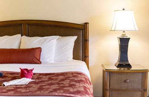 Princeville Hotel | Unwind and Enjoy Princeville's Beauty! 2 Relaxing Units, Kitchen, Swimming Pool!