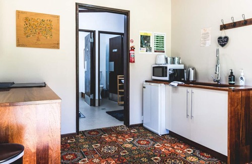 Lemon Tree Cabin | Unwind Escapes: Family Nature Lodge