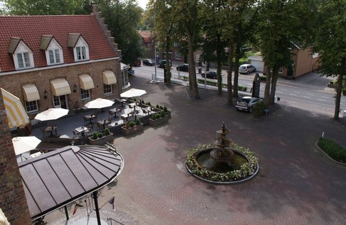Sluis House | Unwind in Room Near Scenic Het Zwin for Adventure Lovers - 4 Units