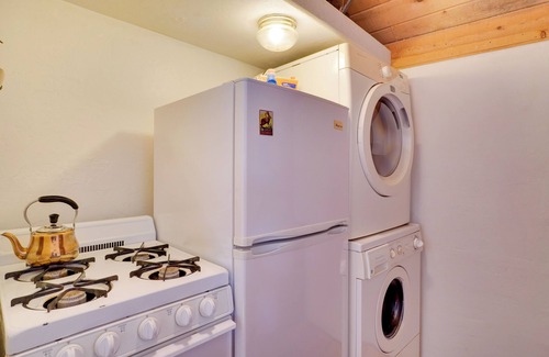 Tucson Apartment | Unwind Poolside, Scenic Sonoran Desert Retreat!