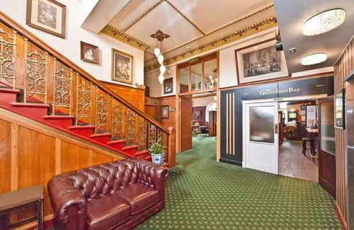 Whanganui House | Unwind @ Whanganui Family Suite