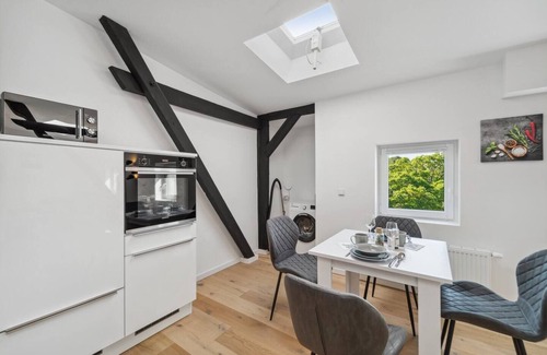 Bant Apartment | Up to 4 people elevator close to the center