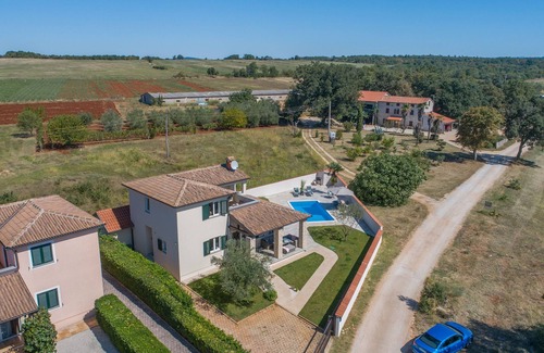 Kastelir-Labinci House | up to 50% discount, New 2023, Family, Pet Friendly Villa + Private Pool ,6/8 pax
