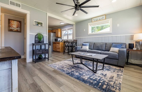 Cody House | Updated 2-bedroom home in Cody, WY! Sleeps up to 6, with A/C