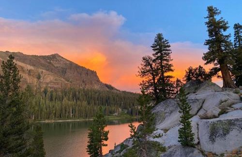 Lake Forest House | Updated Cabin for 8 Lake View Big Deck Great Location