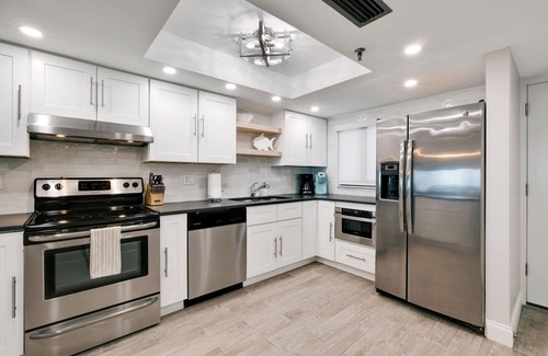 New Smyrna Beach Condo | Updated direct oceanfront condo with a balcony, beachfront heated pool and beach access
